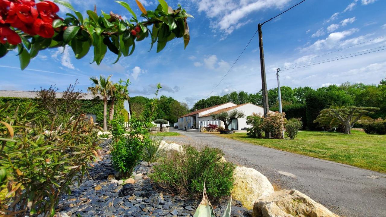 Bed and Breakfast Les Cuves - Saintes Chaniers Zewnętrze zdjęcie
